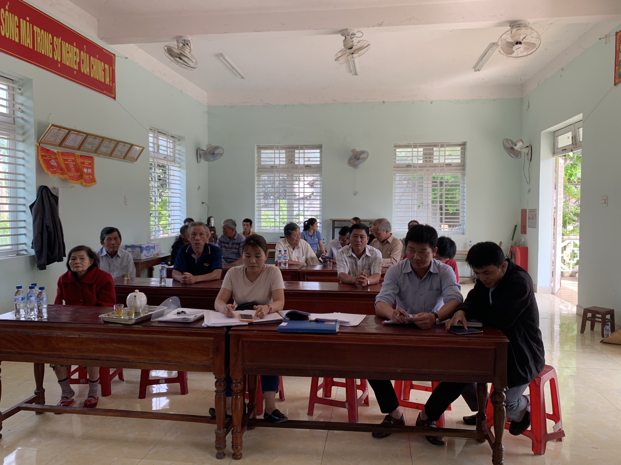 UBND xã Tịnh Đông Tổ chức Hội nghị lấy ý kiến nhân dân đối với dự thảo Luật Đất đai (sửa đổi) tại thôn An Bình