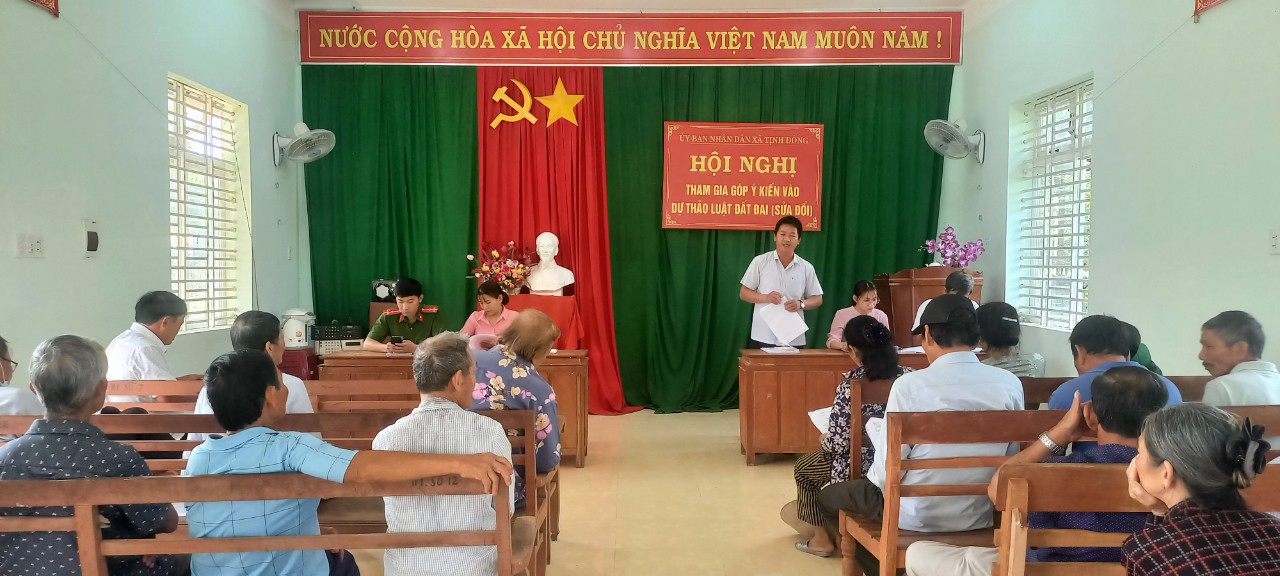 UBND xã Tịnh Đông Tổ chức Hội nghị lấy ý kiến nhân dân đối với dự thảo Luật Đất đai (sửa đổi) đồng thời triển khai các văn bản Luật tại thôn Tân Phước