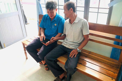 Tổ hướng dẫn cho người dân và doanh nghiệp thực hiện TTHC và cài đặt TK VNelD, AAP Công dân,